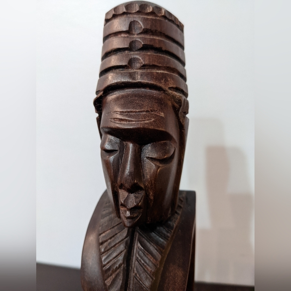 Wooden Tribal Carving - Picture 6 of 10